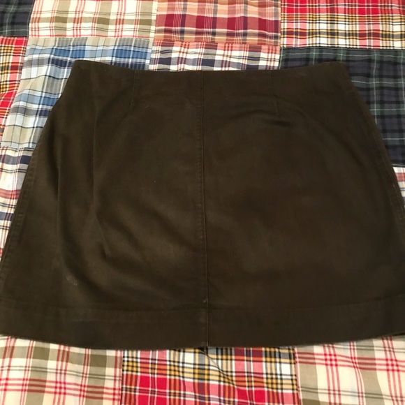 GAP MINI SKIRT 10 (summer end sale) 2 for $10. - Picture 2 of 8